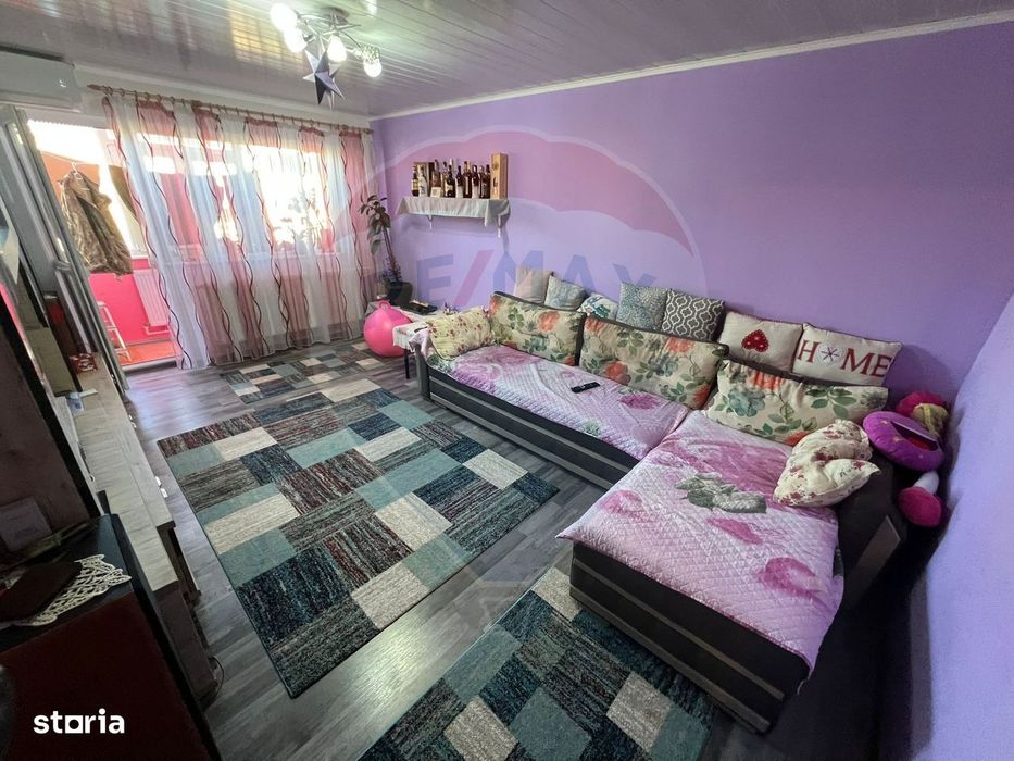 Apartament cu 3 camere - zona Sud