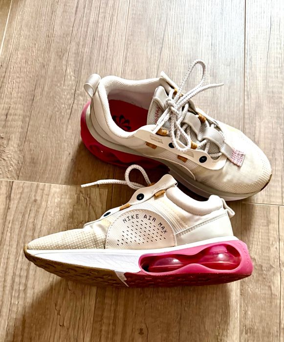 Дамски маратонки Nike