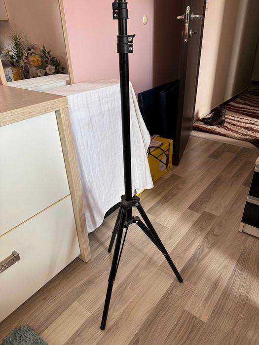 Осветление NanLite FS-150, статив Dynaphos и софтбокс Quadralite 60x60