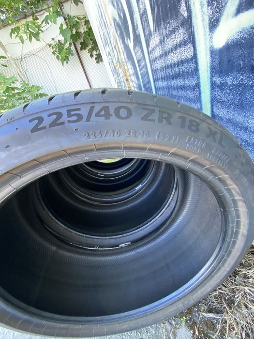 225/40/18/ Continental sport contact 7