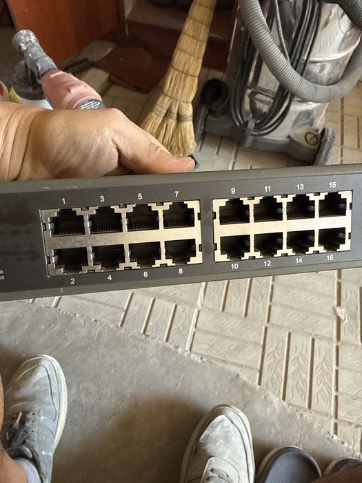 Коммутатор D-Link 10/100 DES-1016A