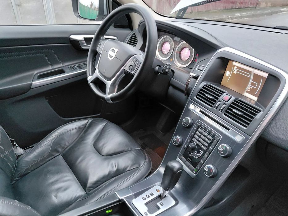 Volvo XC 60 Volvo XC60 D5 AWD Ocean Race, 215 CP, cutie automată, Euro 5