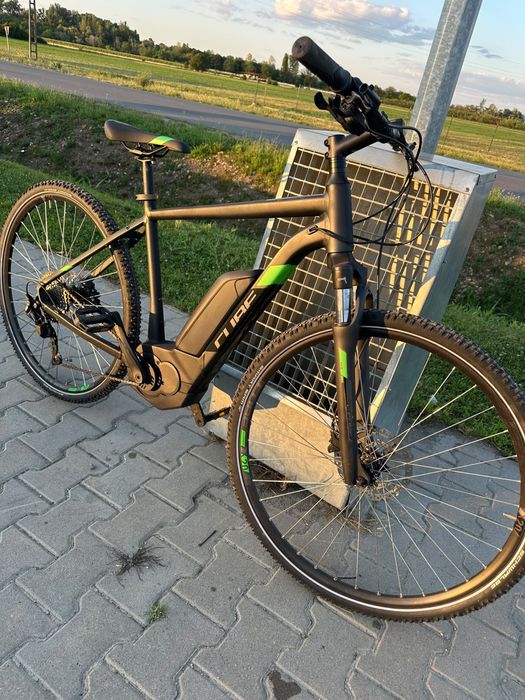 Bicicleta electrica cube hpa