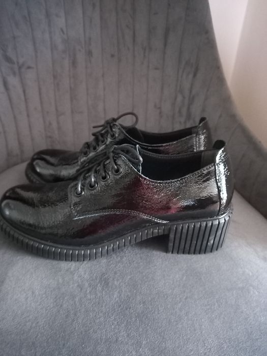 Pantofi piele cu șireturi