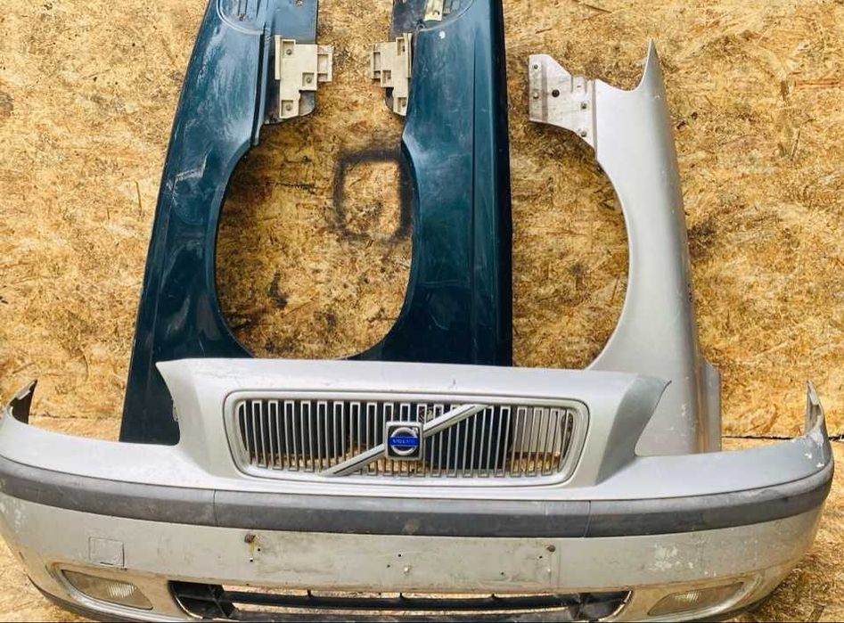 Бампер, фара  в оригинале на Вольво (Volvo)  V70 в наличии