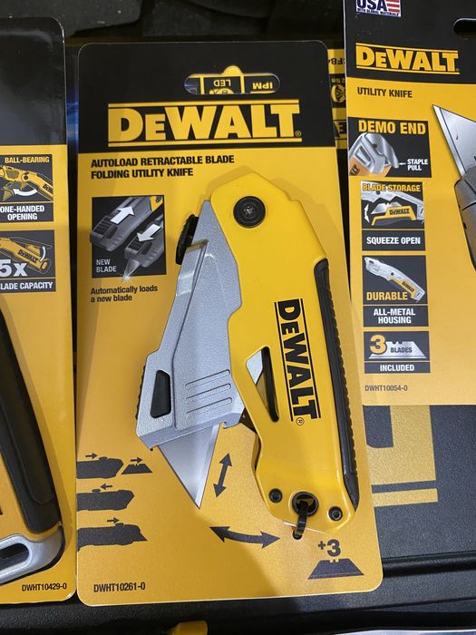 Нож DeWALT - Универсални , Сгъваеми , Макетни