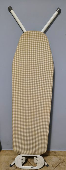 Маза за гладене с калъф