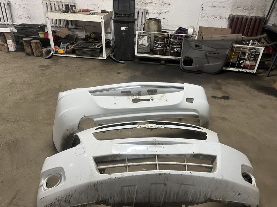 Продам бампера перед зад на кобальт