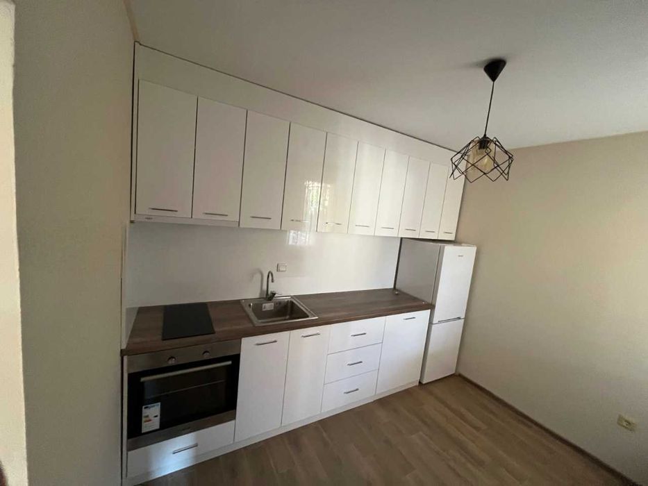 Дава се под наем Двустаен апартамент в София, Карпузица - 83 кв.м за 620 € - Снимка #2