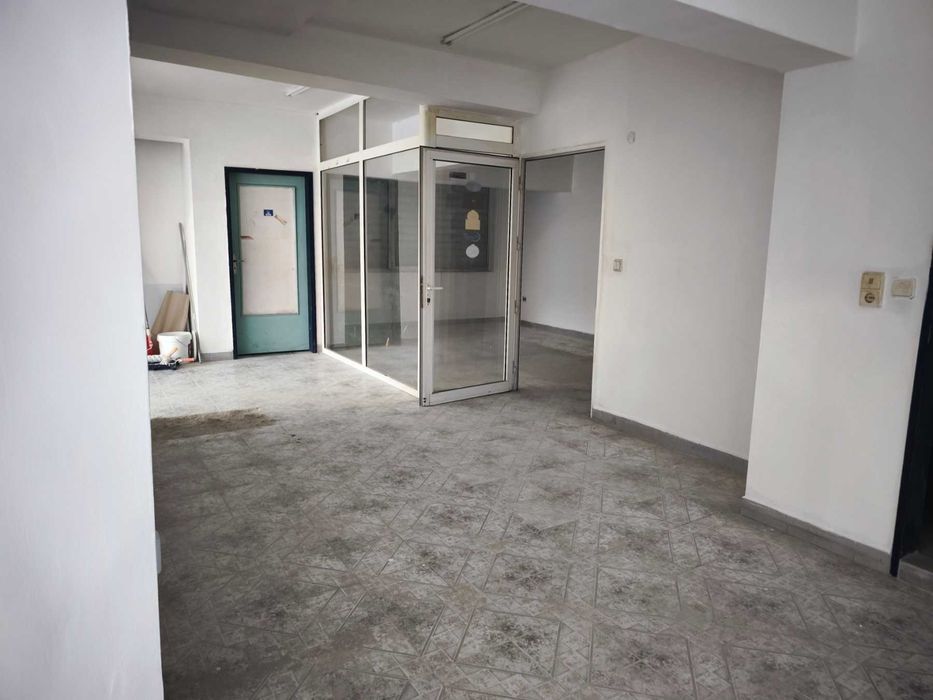 Продава се Магазин в Ямбол, Аврен - 194 кв.м за 1135 €/кв.м - Снимка #8