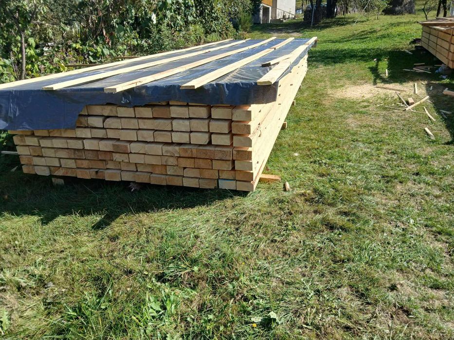 Lemn pentru construcții uscat