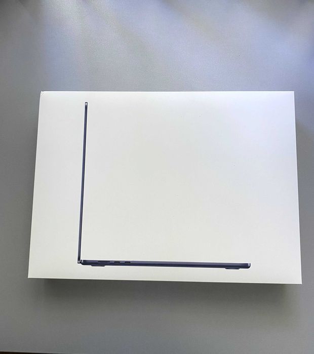 Apple MacBook AIR 15" M5 512GB 16RAM Midnight нов, неразопакован!