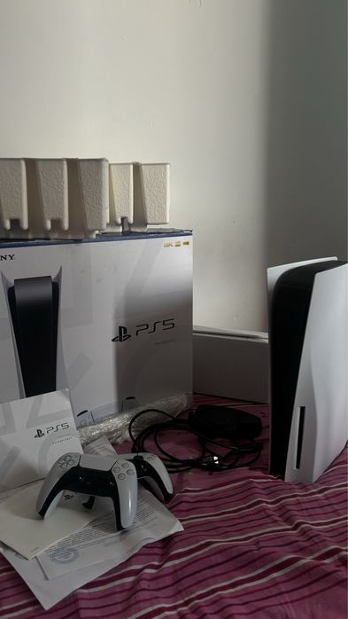 продам PlayStation 5 + много игр скаченных
