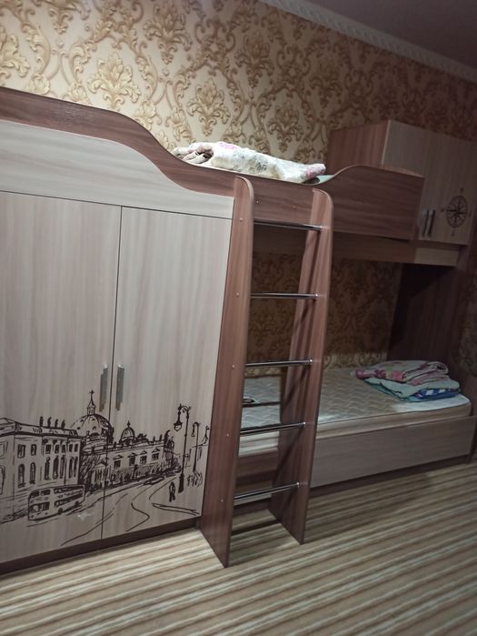 Двухъярусная кровать  со шкафом