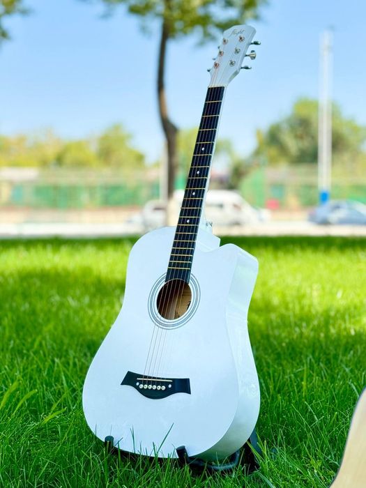 Gitaralar sotiladi optom narxlarda 50$