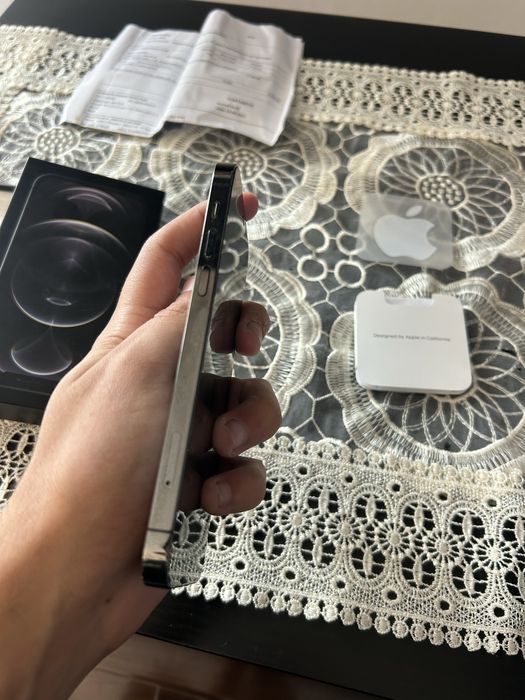 Vand iphone 12 pro full box