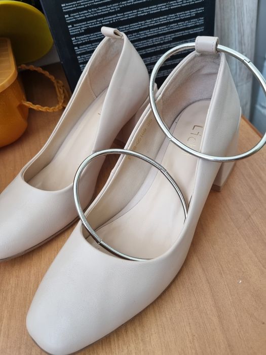 Туфли бежевые Lichi