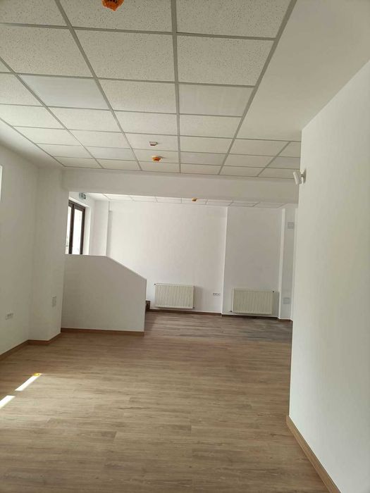 Firma de construcții Echipa de meseriași  Lucrări de Calitate