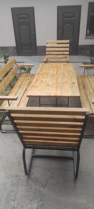 Скамейка, стол ,+2 кресла