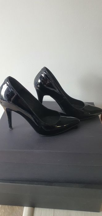 Pantofi negri cu toc