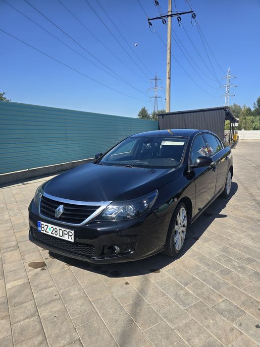 RENAULT Latitude 2012 — imagine 9