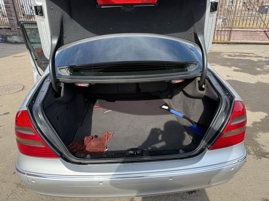 Продам мерс 211 в хорошем состояние