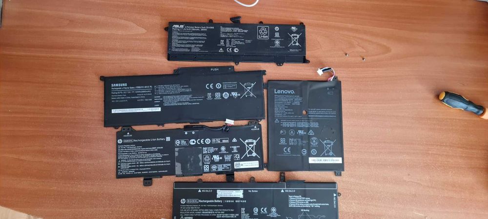 Vand bateri laptopuri