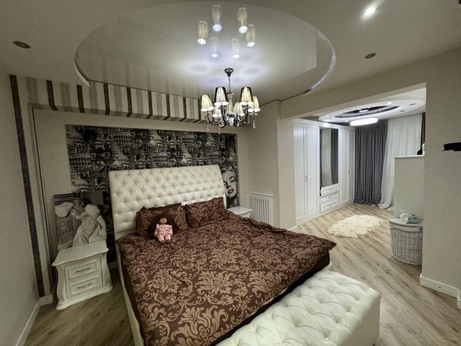 2-х комнатная квартира на Дружбе Народов. 77м2.