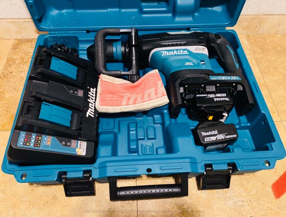 Makita rotopercutor DHR 400