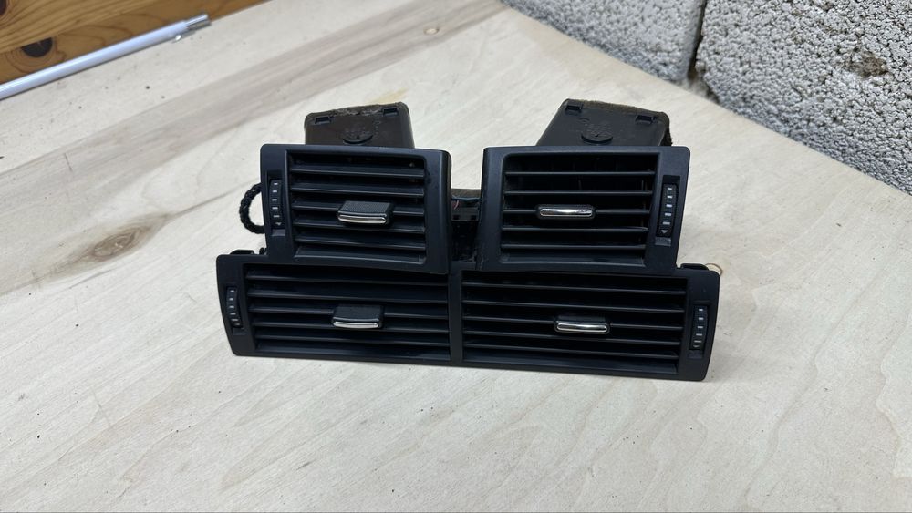 Подлакътник kamei за opel corsa b vw scoda  духалки audi a4 b6 ауди