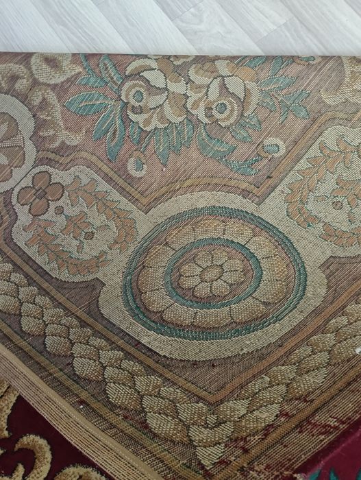 Продам Ковёр в хорошем состоянии