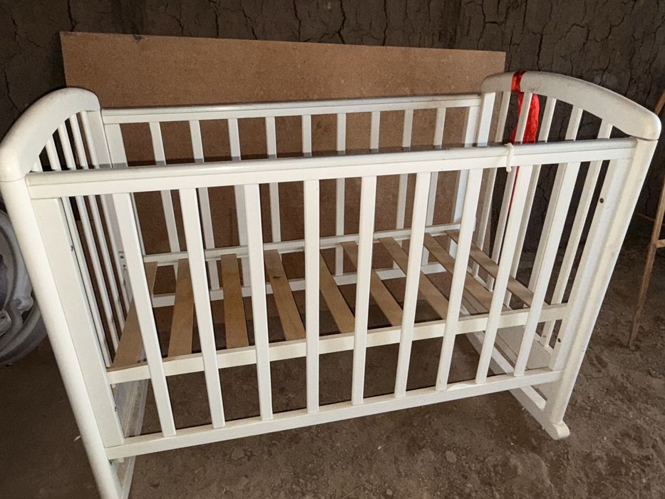 Манеж в хорошем состояние,