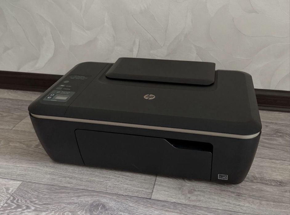 Принтер цветной hp