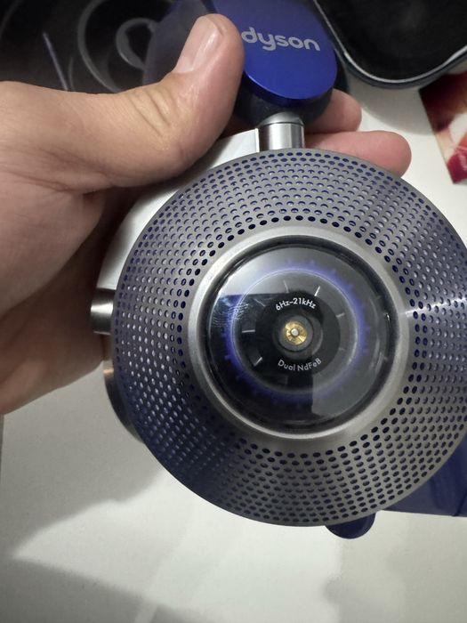 Casti Dyson ca noi