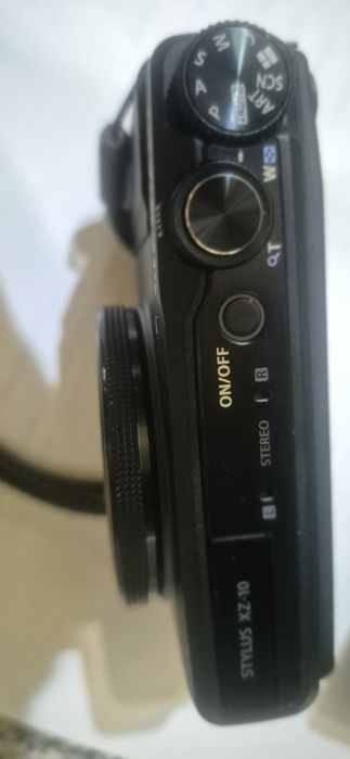 Olympus STYLUS XZ-10 – 12 MP – Zoom optic 5x – f/1.8 – Full HD