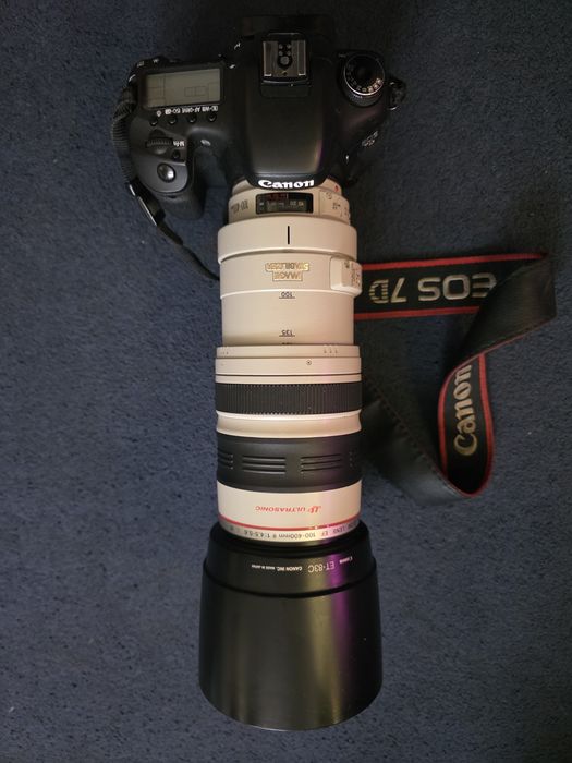 Camera canon eos7d cu obiectiv profesional