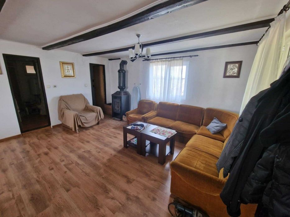 Cabana de lemn, 110mp, 30 ari de teren extravilan