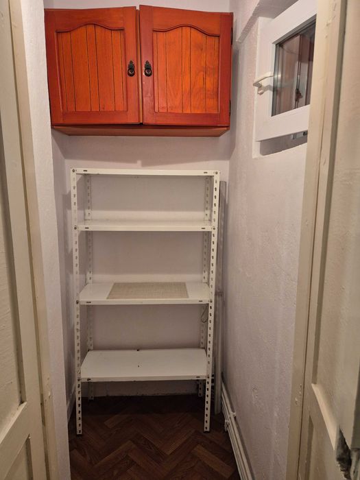 Dau în chirie apartament 2 camere in Centru Nou.