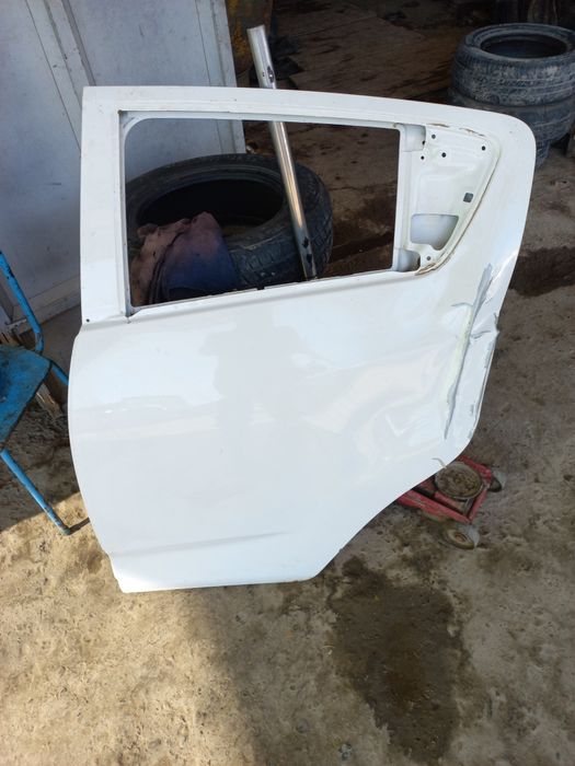 Spark oldi,orqa eshiklari sotiladi kelishilgan narxda