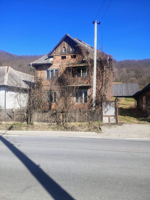 Casă de vânzare în comuna Bârsana, jud. MARAMUREȘ