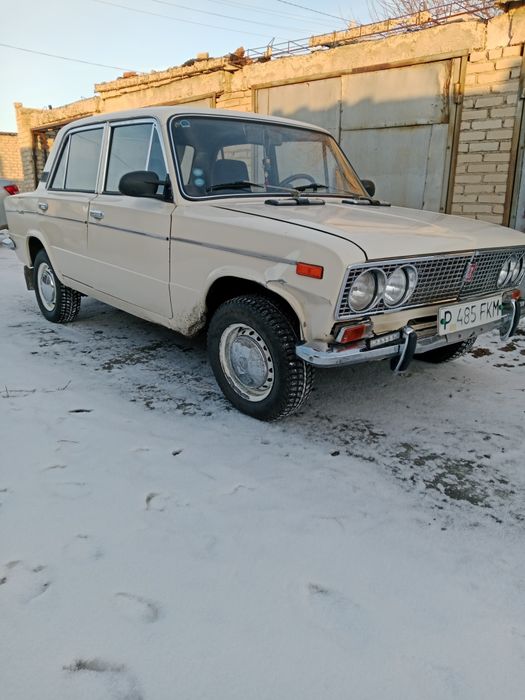 ВАЗ 2103 выпуска на среднем ходу