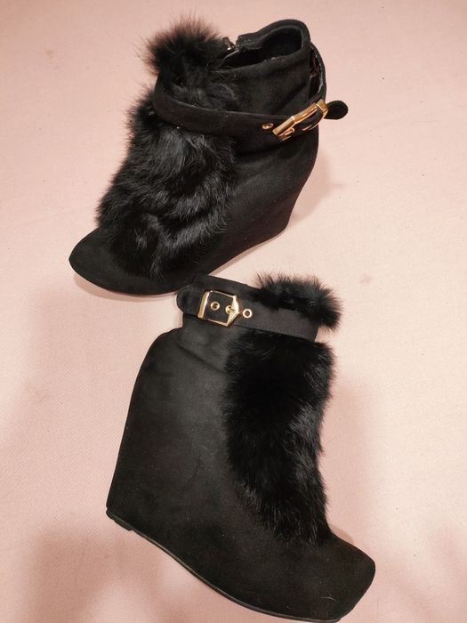 Сапоги женские разные продаю