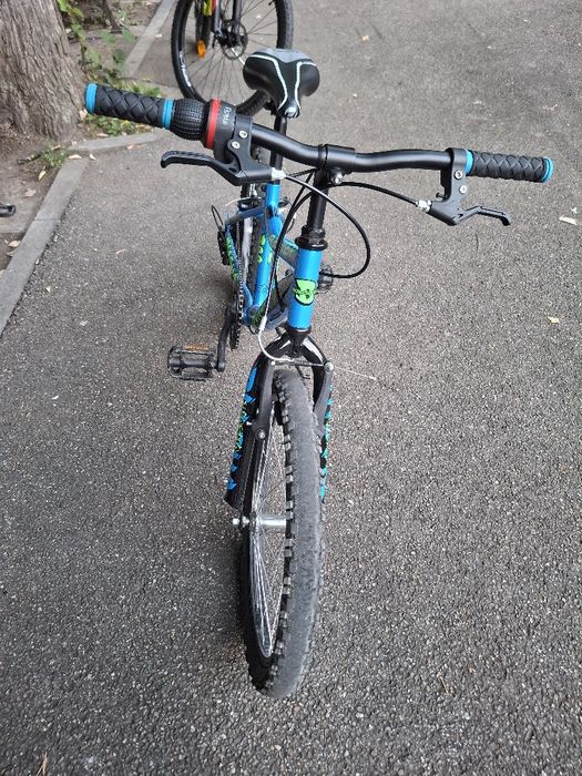 Vând bicicleta  copil