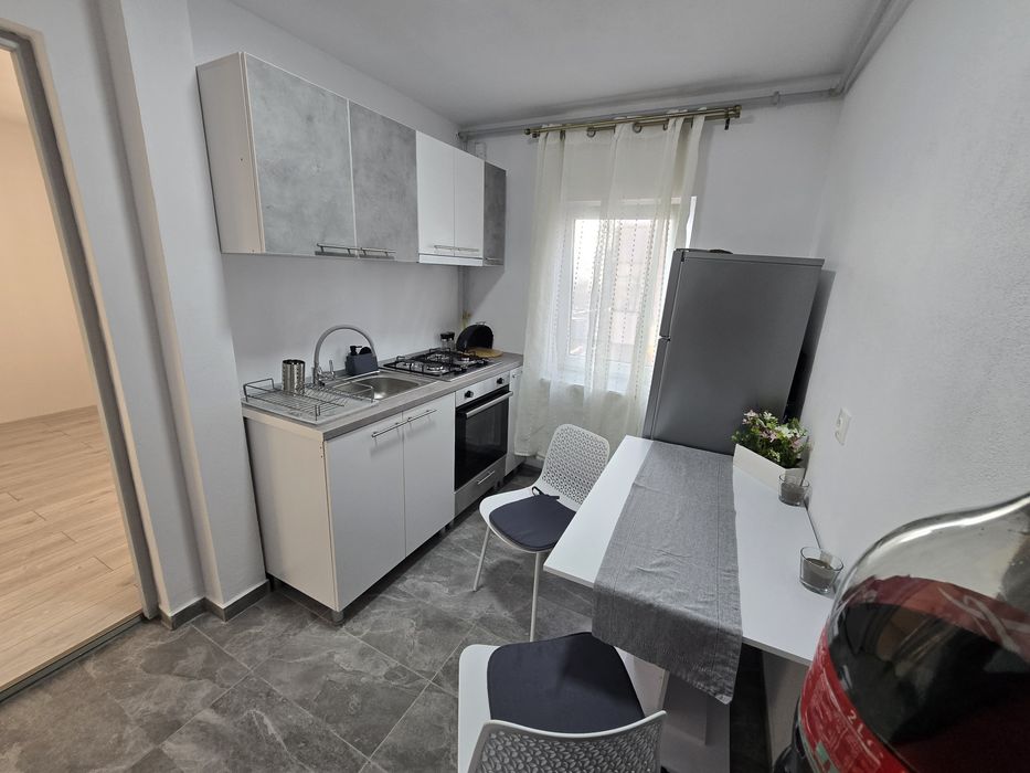 Garsoniera de închiriat