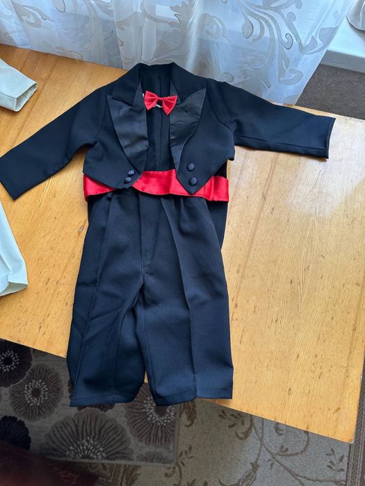 Детский костюм с цилиндром на голову.