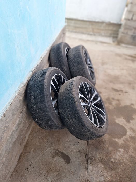Продаётся полный комплект колёс