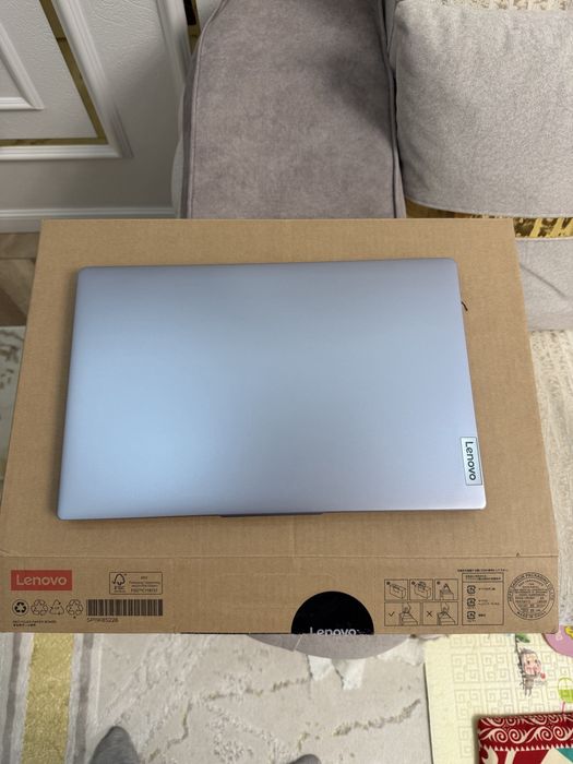Ноутбук новый LENOVA