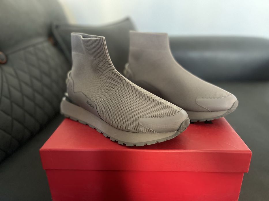 HUGO обувки 42 номер