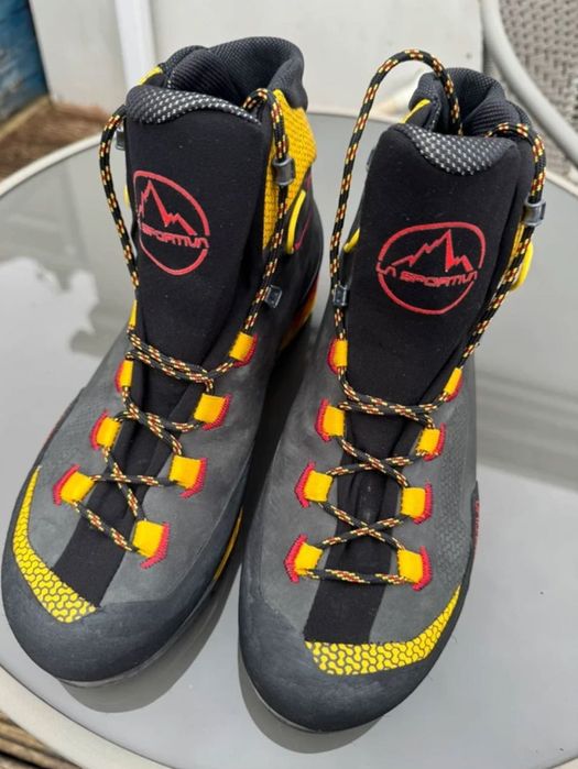 Bocanci La Sportiva Trango Tech Leather GTX
