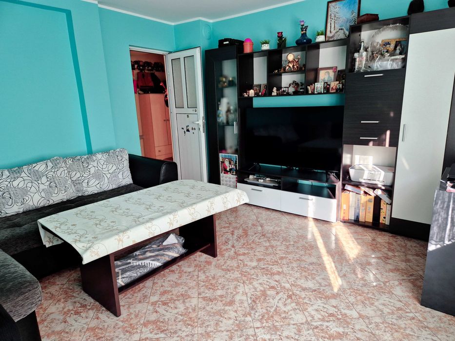 Продава се Тристаен апартамент в Дупница - 72 кв.м за 652 €/кв.м - Снимка #2